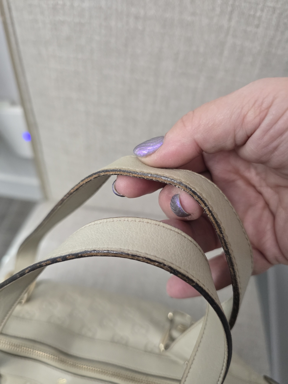 100% Authentic Gucci Cream Guccissima Leather Abbey D-Ring Tote - Picture 11 of 16